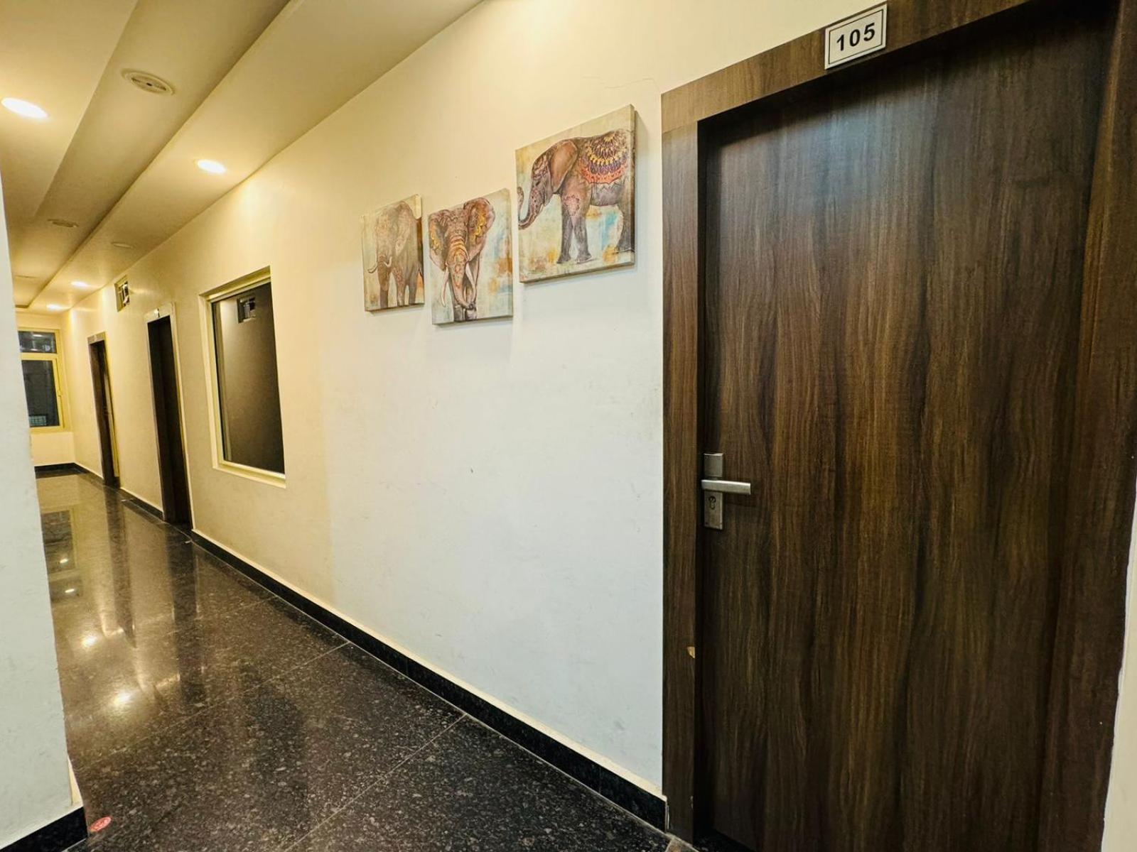 Hotel Pearl Inn Rudrapur Esterno foto